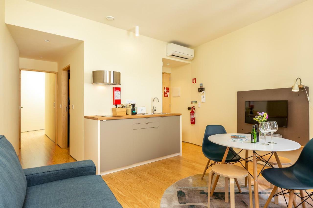 Feel Porto Codecal Apartments ภายนอก รูปภาพ