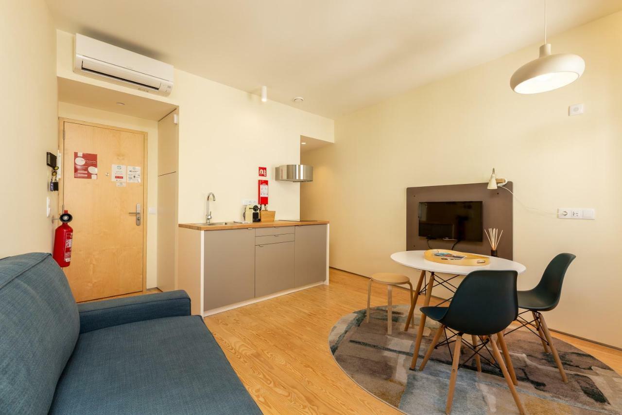 Feel Porto Codecal Apartments ภายนอก รูปภาพ